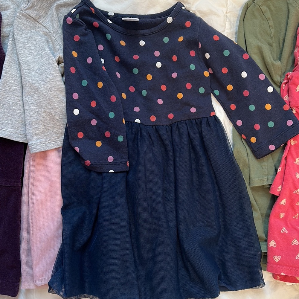 Bundle of 3T dresses. 5 long sleeve and 1 jumper. - Picture 4 of 7